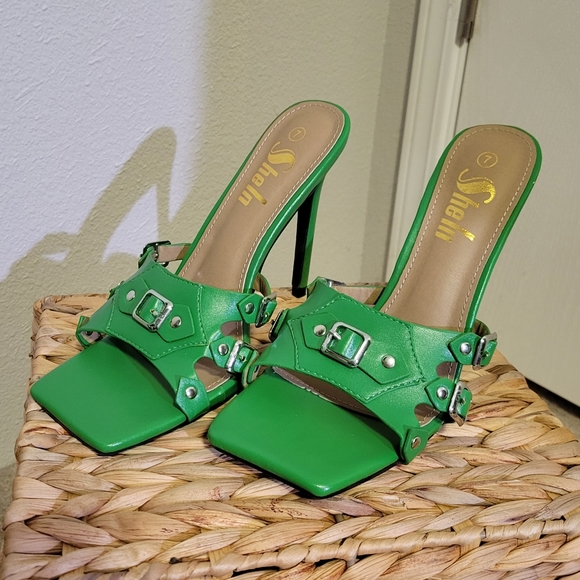 She In (not shein) Y2K Green Sandal Heel (size 7) - Picture 1 of 4